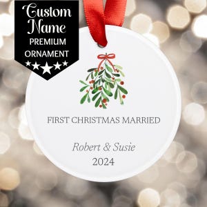 Huwelijksornament paar, eerste kerstmis getrouwd 2024 gepersonaliseerd acryl vakantieornament cadeau voor pas getrouwd stel [M32-S1]
