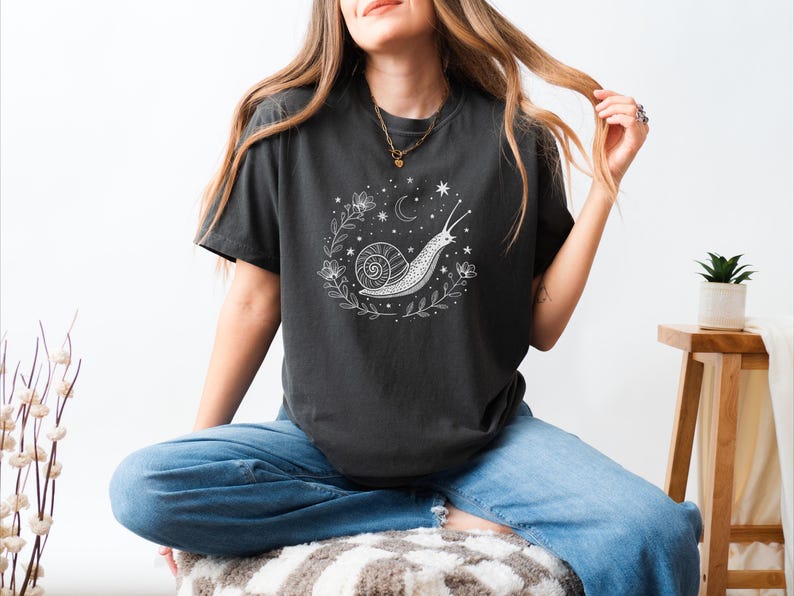 Camiseta con estampado de caracol Comfort Colors®, manga corta o larga, con gráficos naturales Pepper