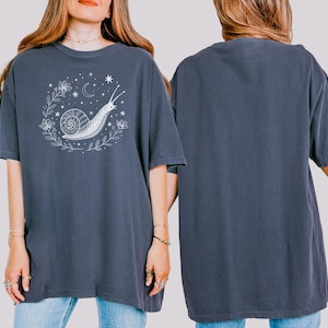 Camiseta con estampado de caracol Comfort Colors®, manga corta o larga, con gráficos naturales Denim