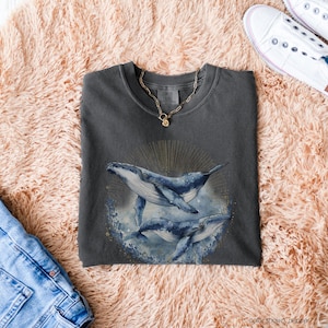 Vintage-Inspired Whale Shirt, Retro Nature Graphic Tees, Comfort Colors Unisex S to 4XL