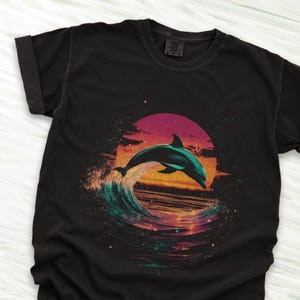 Retro Ocean Dolphin Shirt, 90s Throwback Beach Dolphin Tee, Oceancore Aesthetic Beach Dolphin T Shirt Gift for Ocean Animal Lover, S to 4XL