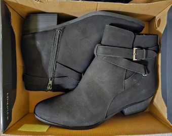 Ladies Mini Boot by Jaclyn Smith