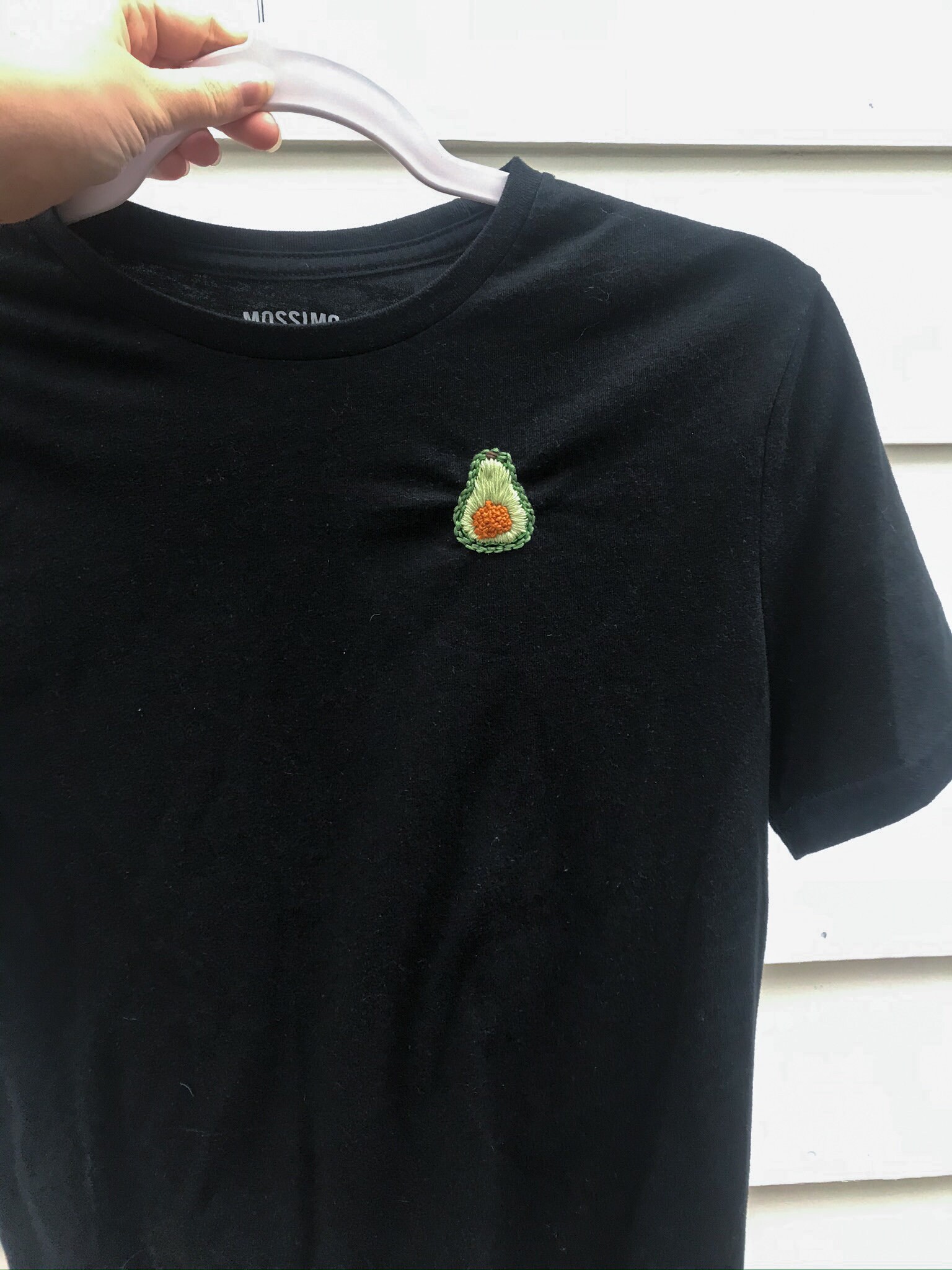 Avocado Lover Embroidery T-shirt / Size 