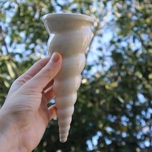 Self Watering Shell for house plants