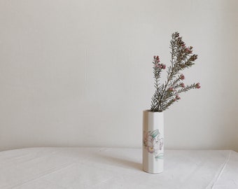 Vintage Japanese bud vase | small ceramic vase | ceramic bud vase | bud vase | pastel vase | hand painted vase | wabi sabi vase | Asian vase