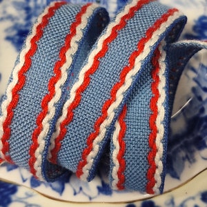 15 mm 1/2" Franse vintage stijl met geschulpte rand blauwe chambray afwerking gevlochten randlint. Shabby-chic retro. Naaien, knutselen