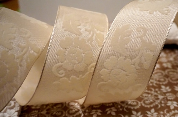 Wire Edged Ivory Cream Taffeta and Velvet Wired Wire Edge Ribbon,  1.5" wide,  craft , ribbon, trim, sewing supplies, cake ribbon, French