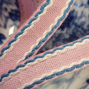 15mm 1/2" French Vintage Style Scalloped Edge Blue chambray trim Braid edging  Ribbon. Shabby Chic Retro. Sewing, craft