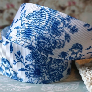 Français bleu Toile de joie Jouy grosgrain floral 2" large gâteau, noeuds, coiffure, anniversaire, ruban britannique, fleurs blanches vintage