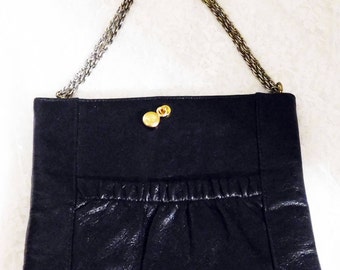 Vintage Ande' Black Leather Envelope Purse/Handbag with Chain Handle - 7" x 8 1/2" x 1/2 - Chic!