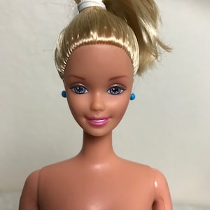 1966 Mattel Twist & Turn Barbie Blond Hair Blue Eyes Knees Bend 1976 Head Vestido hecho a mano