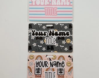 Étiquette nominative pour badge personnalisée, Dos plastifié pour badge, Carte nominative pour badge, Étiquette à rabat pour badge, Support pour badge, Étiquette pour badge plastifiée, Soins infirmiers, Soins de santé