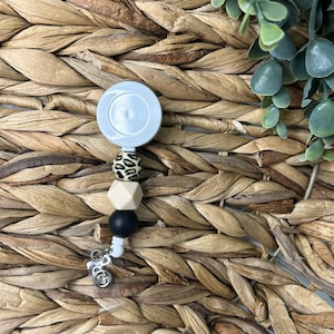 Neutrale Gepard Badge Reel, austauschbar, RN Badge, Perlen Badge Reel, Alligator Clip, einziehbare Badge Reel, ID Badge Halter, Krankenschwester