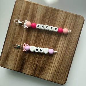 Custom Bow Name Keychain, Silicone Name Bead Keychain, Personalized Silicone Bead Keychain, Silicone Bead Bag Tag, Beaded Keychain, Custom