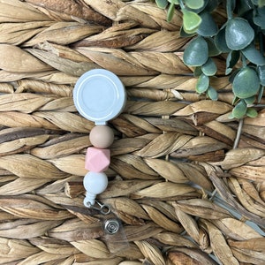 Neutral Badge Reel, austauschbar, RN-Abzeichen, Perlen-Abzeichen-Reel, Alligator-Clip, einziehbare Badge Reel, ID-Abzeichen-Halter, Krankenschwester