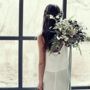 GREENERY | Wedding minimalist flower bouquet / Boho floral greenery bunch for bride / Bridal bohemian wild bouquet with preserved eucalyptus
