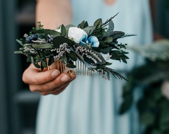 AYARI | Green, white, light blue-peach-pink and ivory floral comb / Bridal piece for a boho wedding / Flower hair vine for a bride