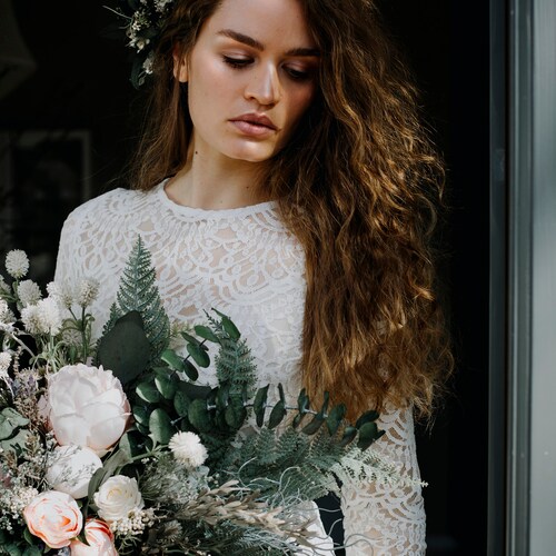 GREENERY Wedding Minimalist Flower Bouquet / Boho Floral | Etsy