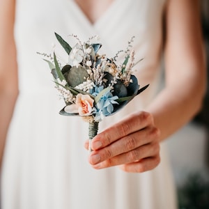 LOUISE | Buttonhole in peach/light blue/white/green tones with preserved eucalyptus / Groom wedding boutonniere / Men&#39;s boho corsage