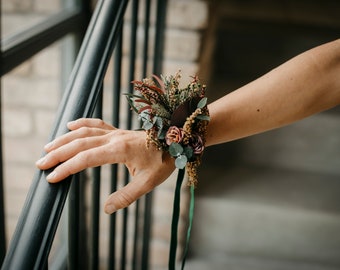 SHERIDIN bracelet | Dark burgundy blue rust cream toned bracelet/corsage with preserved eucalyptus / For brides & bridesmaids / Boho wedding