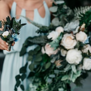 AYARI / Peineta floral verde, blanca, azul claro-melocotón-rosa y marfil / Pieza nupcial para una boda boho / Enredadera de flores para una novia imagen 9