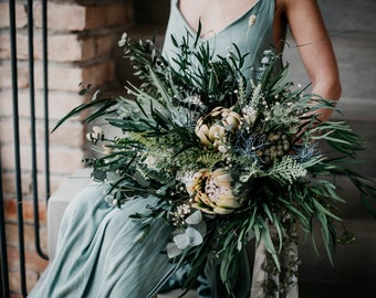 BRITTON | Bridal bouquet in green/light blue/white/ivory tones / Boho floral wedding greenery bunch for bride / Wild bridal bohemian