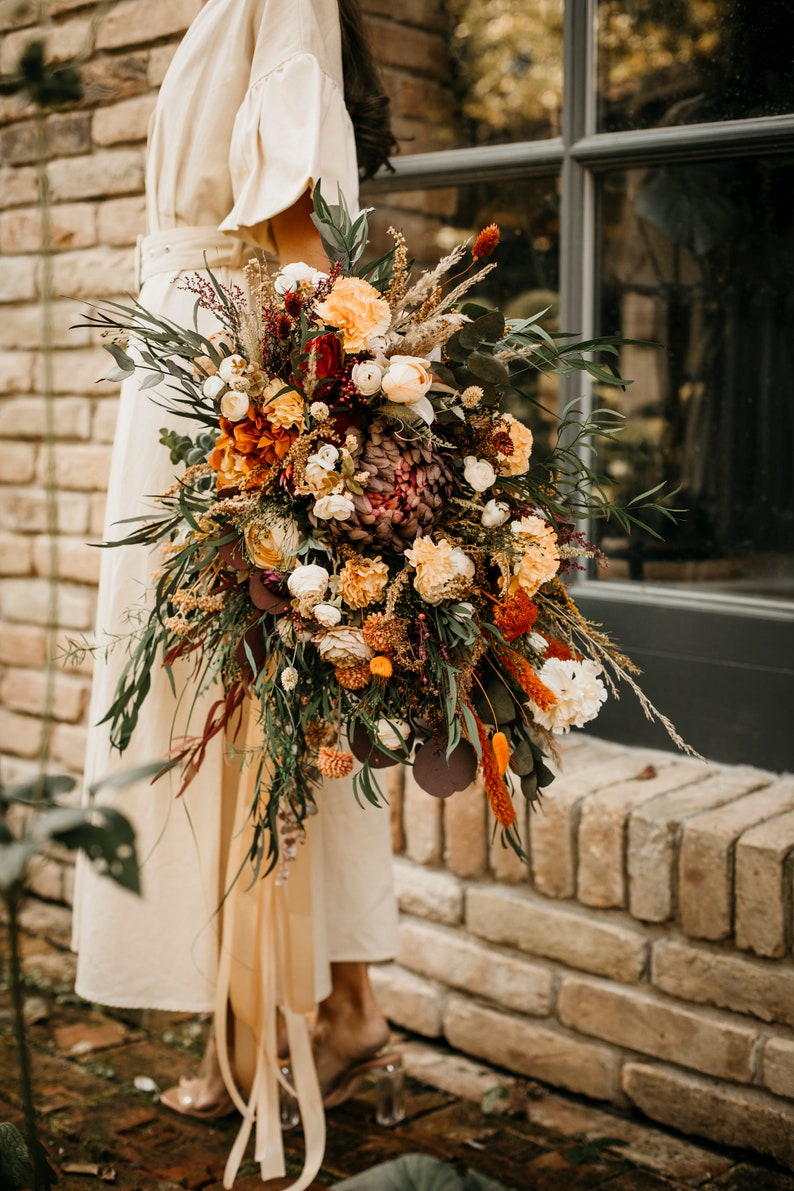 YASSINE bouquet Wild light orange dark mauve ivory peach wedding bouquet / Boho floral minimal bunch for a bride / Flowery bridal bohemian image 9