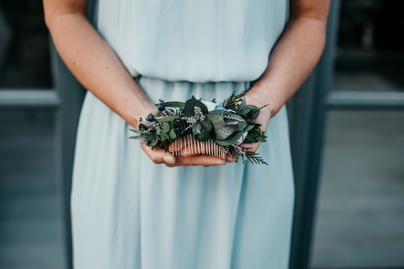 AYARI / Peineta floral verde, blanca, azul claro-melocotón-rosa y marfil / Pieza nupcial para una boda boho / Enredadera de flores para una novia imagen 2