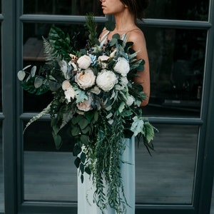 AYARI / Peineta floral verde, blanca, azul claro-melocotón-rosa y marfil / Pieza nupcial para una boda boho / Enredadera de flores para una novia imagen 7