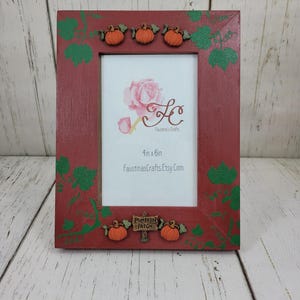 Pumpkin Patch Fall Picture Frame – Autumn Decor with Pumpkins & Vines