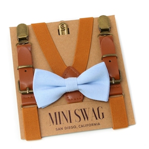 Nœud papillon bleu nuit et bretelles en cuir camel -- PARFAIT pour les garçons d&#39;honneur, les porteurs de l&#39;alliance ou les tenues de garçon d&#39;honneur, mariage, tailles bébé-adulte