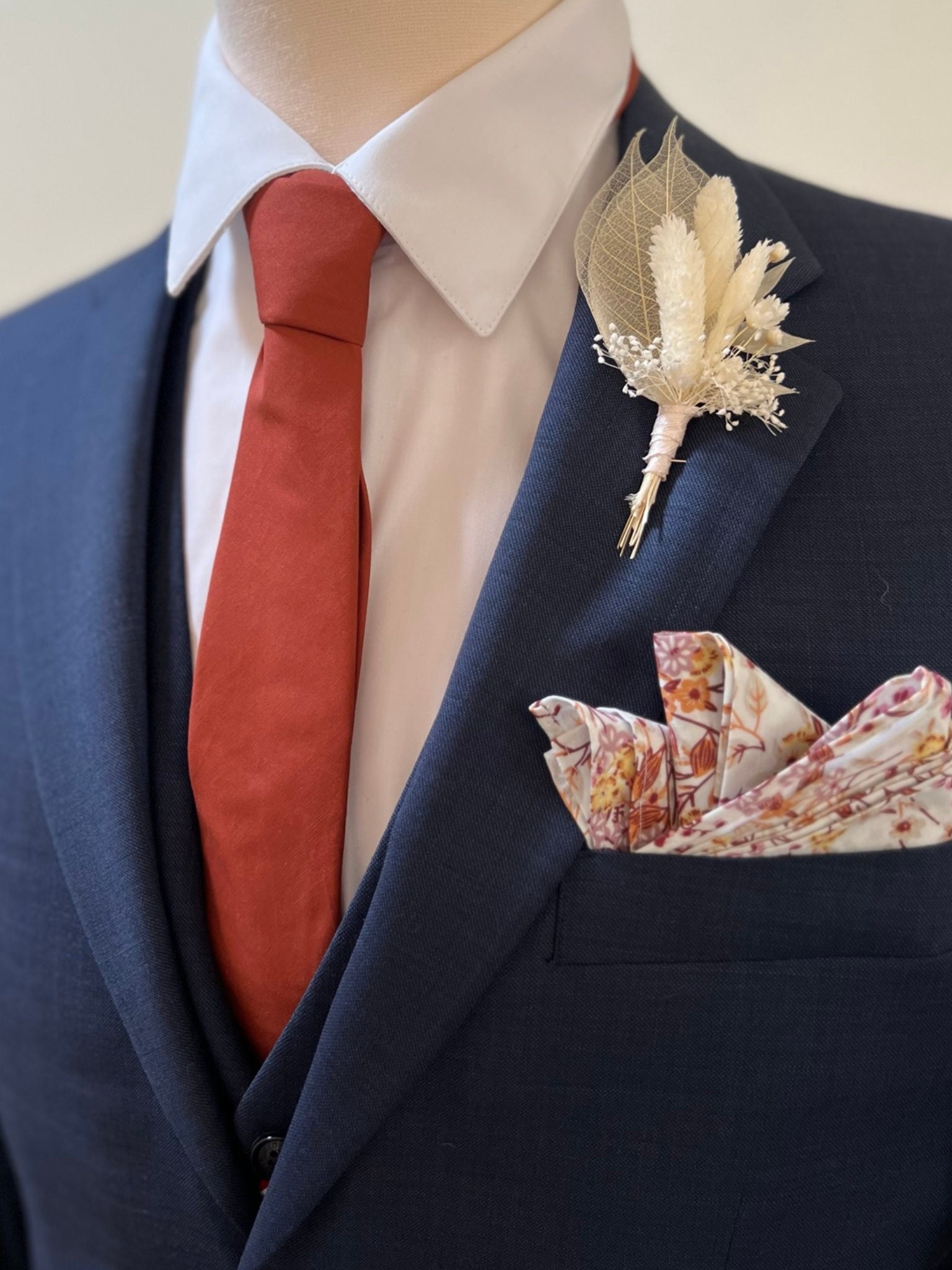 auburn neck tie