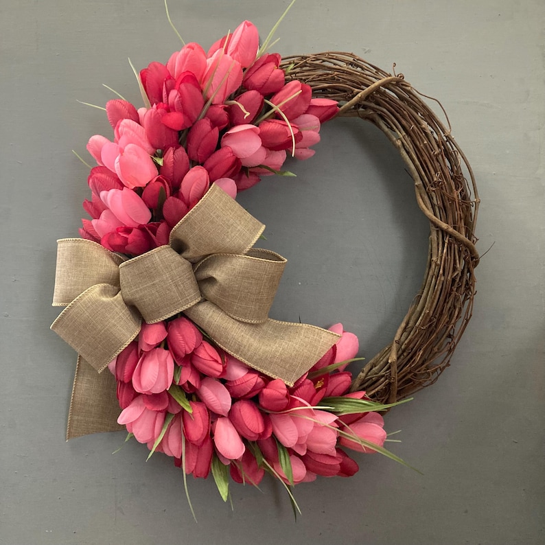 17 inch Spring Tulip Grapevine Wreath, Pink Purple Orange Tulips, Purple Blue, Pink Cream Tulips, Wreath with Tan Bow, Housewarming Gift Dark/Light Pink