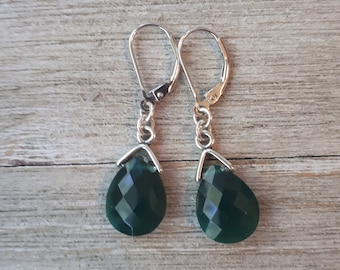 Green Onyx Gemstone drop Earrings - AAA Quality Natural Gemstone - Sterling Silver Leverback - Pear Shape Briolette Earrings