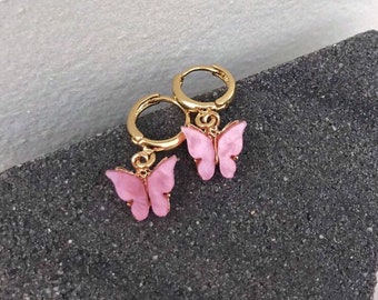 Roze acryl Butterfly gouden hoepel oorbellen