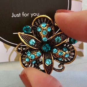 Blue brooch, vintage brooch, sapphire blue brooch, blue jewellery, mom brooch, nan brooch, aunt brooch, mothers day gift