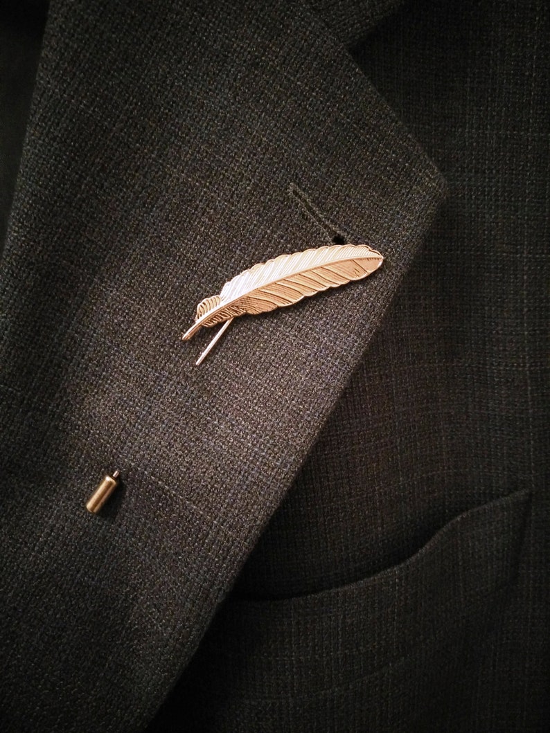 Gift Wrapped Feather Jewellery Suit Accessory Business Gift Gold Lapel Pin for Men