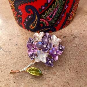 Flower Brooch Pin Gold-Plated Enamel Daffodil Brooch - Zircon & Copper Lapel Pin For Women, Gift For Mom, Birthday
