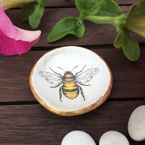 Mini bee ring dish Bee ring dish bumble bee ring tray ring dish uk handmade ring tray gift for her gardner gift bee ring holder