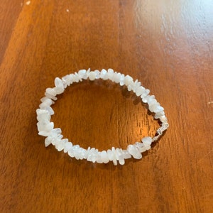 Moonstone, moonstone bracelet, moonstone jewellery, moonstone jewelry, bracelet moonstone, beaded bracelet, semi precious stone bracelet