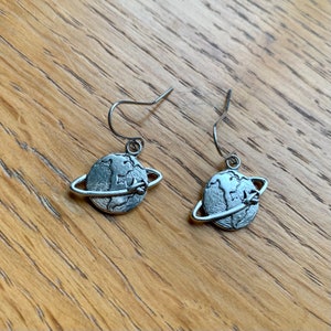 Globe earrings, earrings, silver earrings, fun earrings, quirky earrings, novelty earrings, map earrings, earrings map, earrings silver