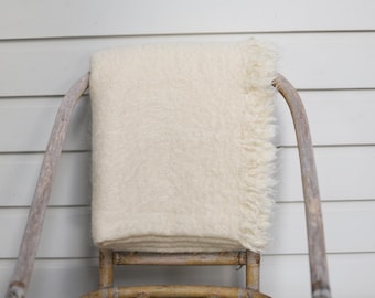 Manta vintage de lana color crema / Manta australiana vintage con flecos / Estilo rústico de casa de campo