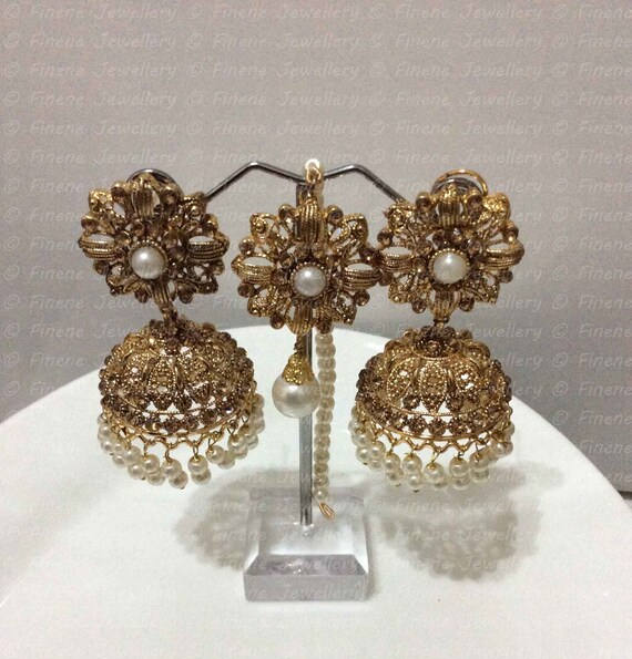 jhumka and maang tikka set