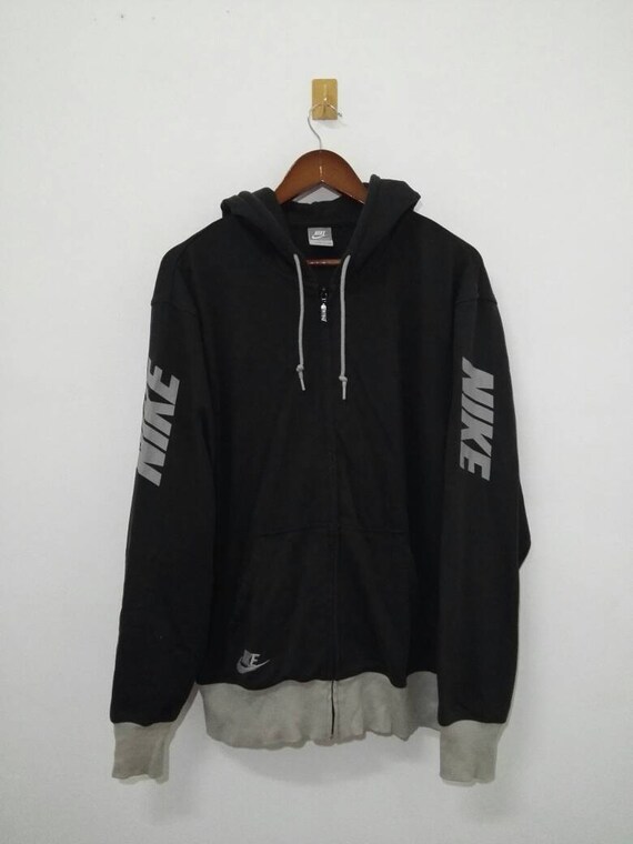 nike sweater big logo