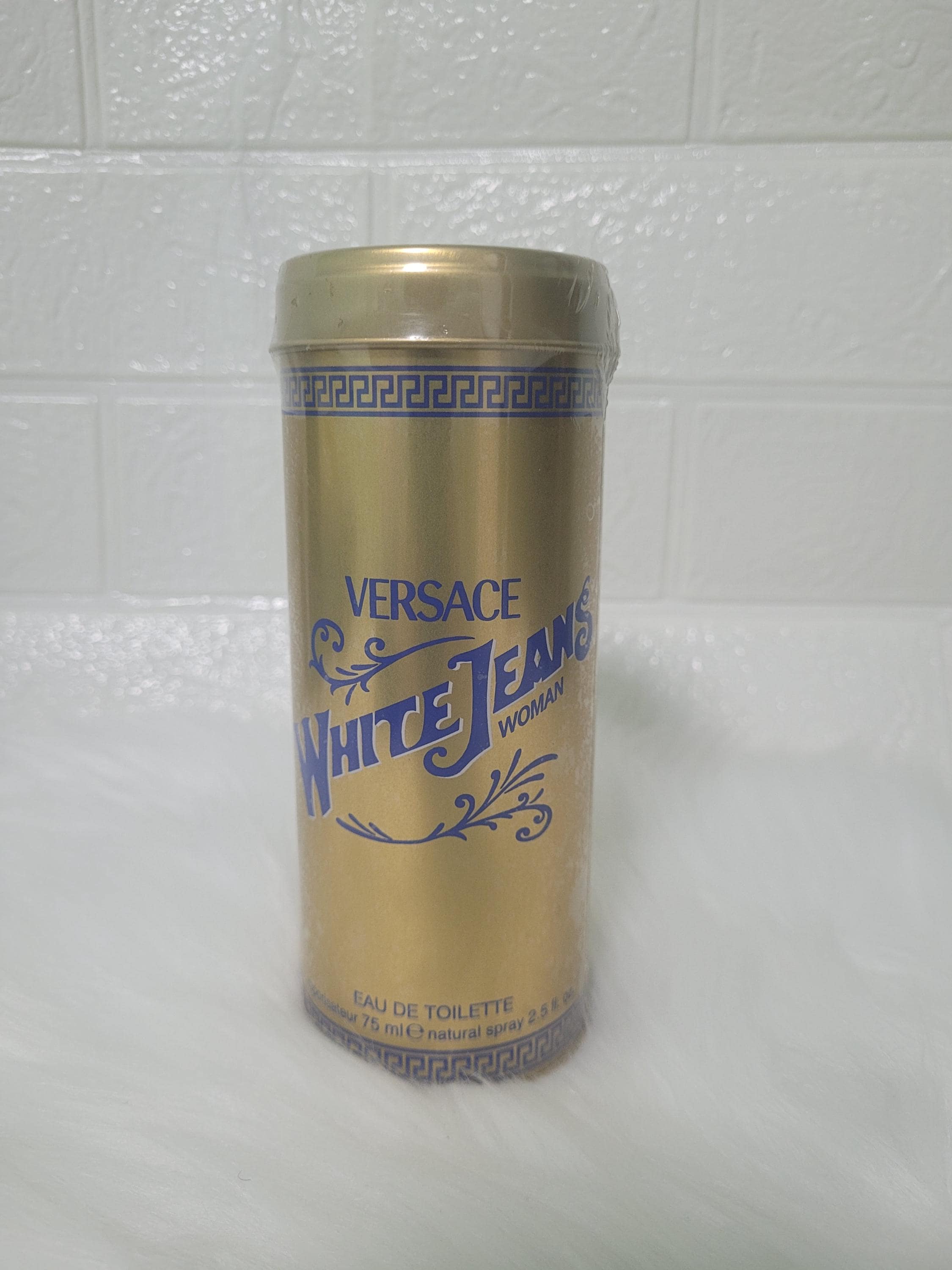 ヴェルサーチ ホワイトジーンズ ウーマン 75ml Versace White Jeans Eau De Toilette for Women 75ml/2.5 Fl.oz