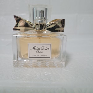 Miss Dior Chérie Eau de Parfum 30ml Miss Dior Chérie Eau de Parfum 30ml - メルカリ