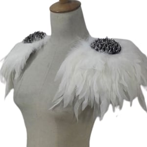 Burlesque Feather Epaulettes Halloween Carnival Shoulder Pieces Festival Costume Eapulettes