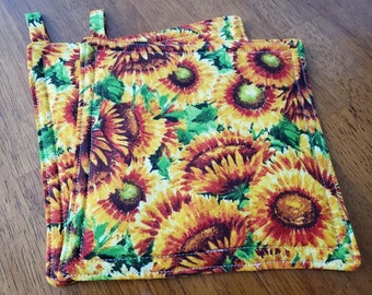 SET OF TWO (2) | Matching Pot holders  | Hot Pads | Handmade | Kitchen Accessories | Free shipping |