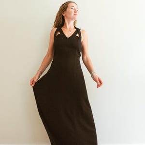 Vintage 90s Black Minimal Open Back Maxi Dress / 90s Black Evening Dress / Minimal Vintage Black Evening Dress / 90s Classic Evening Dress