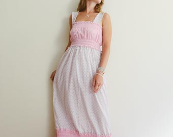 Vintage 60s 70s Gunne Sax Style Cottagecore Maxi Dress / 1970s Pink White Floral Cotton Gown